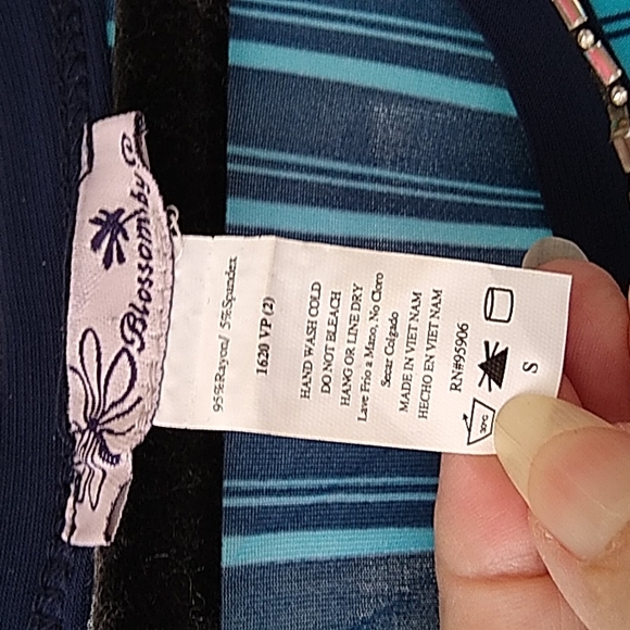 Top - Picture 2 of 3